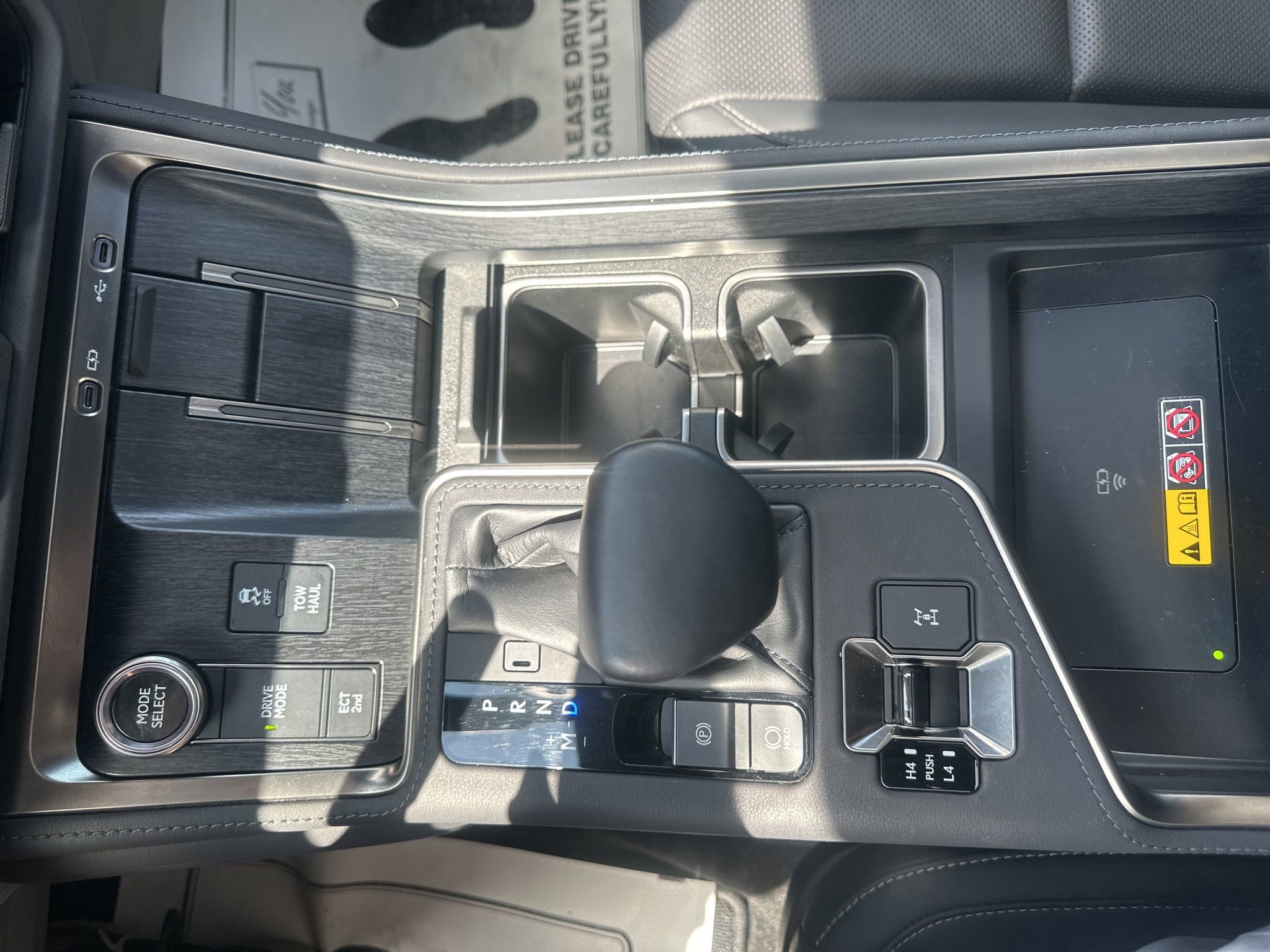 Used 2024 Lexus GX 550 w/ Accessory Package (31) image 37