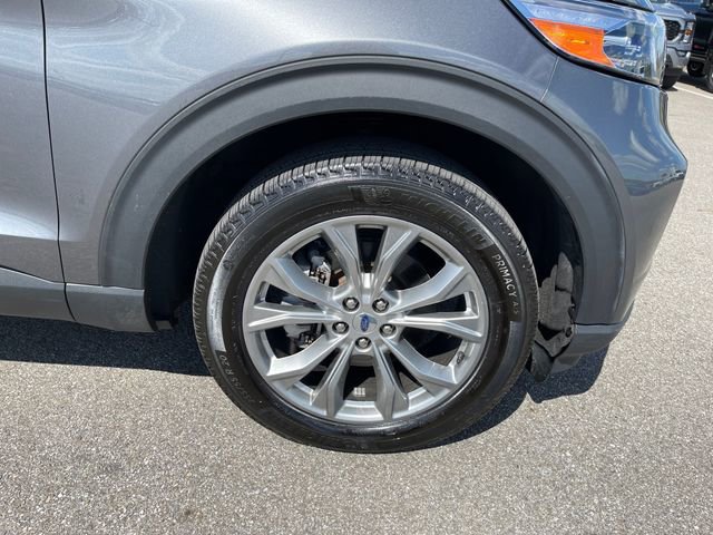 Used 2023 Ford Explorer XLT w/ Equipment Group 202A AWD/4WD image 44