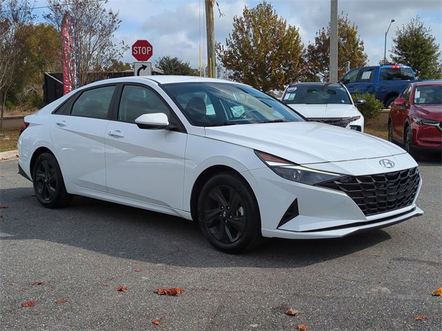 Certified 2023 Hyundai Elantra Blue image 3
