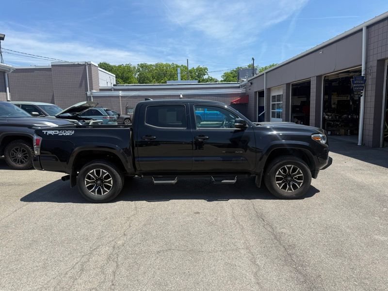 Used 2021 Toyota Tacoma 4x4 Double Cab image 5