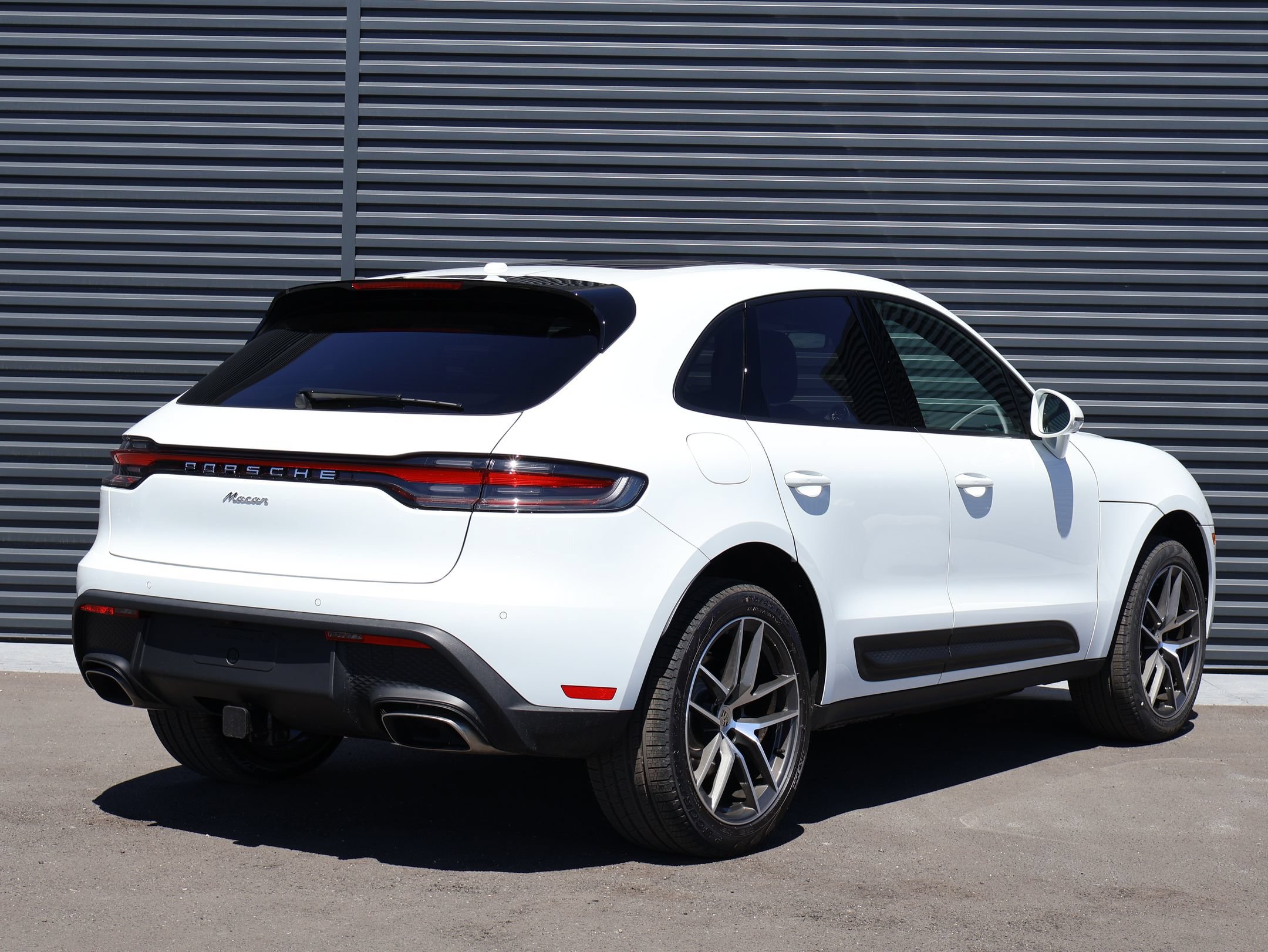 New 2026 Porsche Macan AWD/4WD image 9