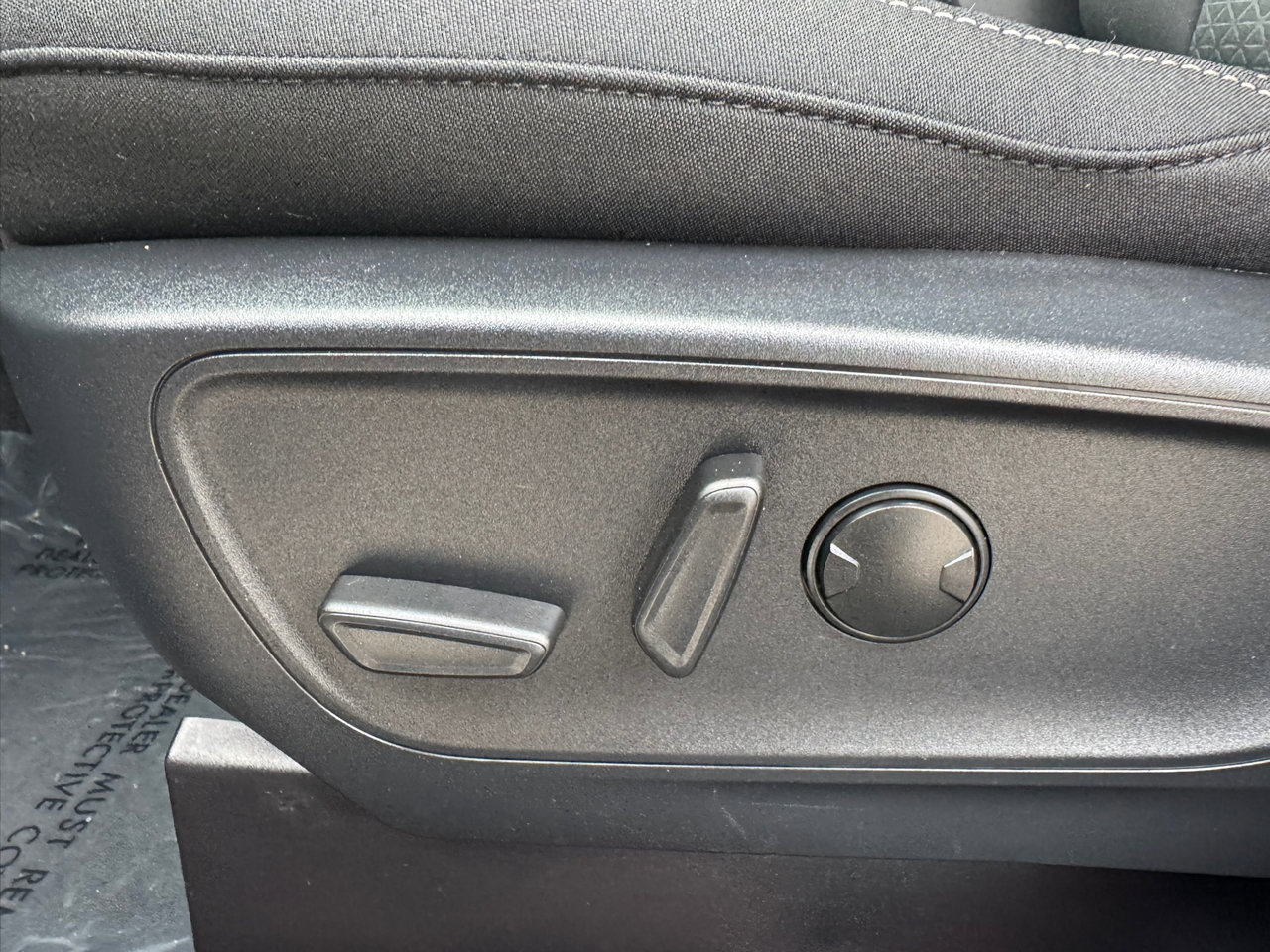 Used 2025 Ford Escape Active w/ Active Premium Tech Pack image 41