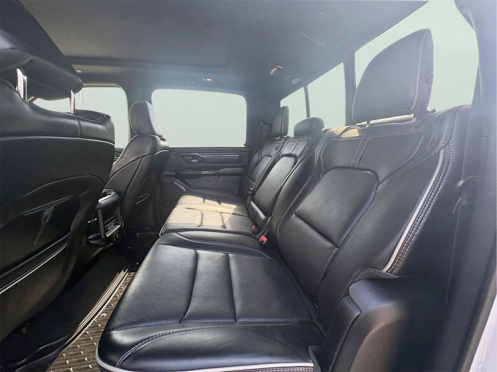 Used 2023 RAM 1500 Limited AWD/4WD image 12