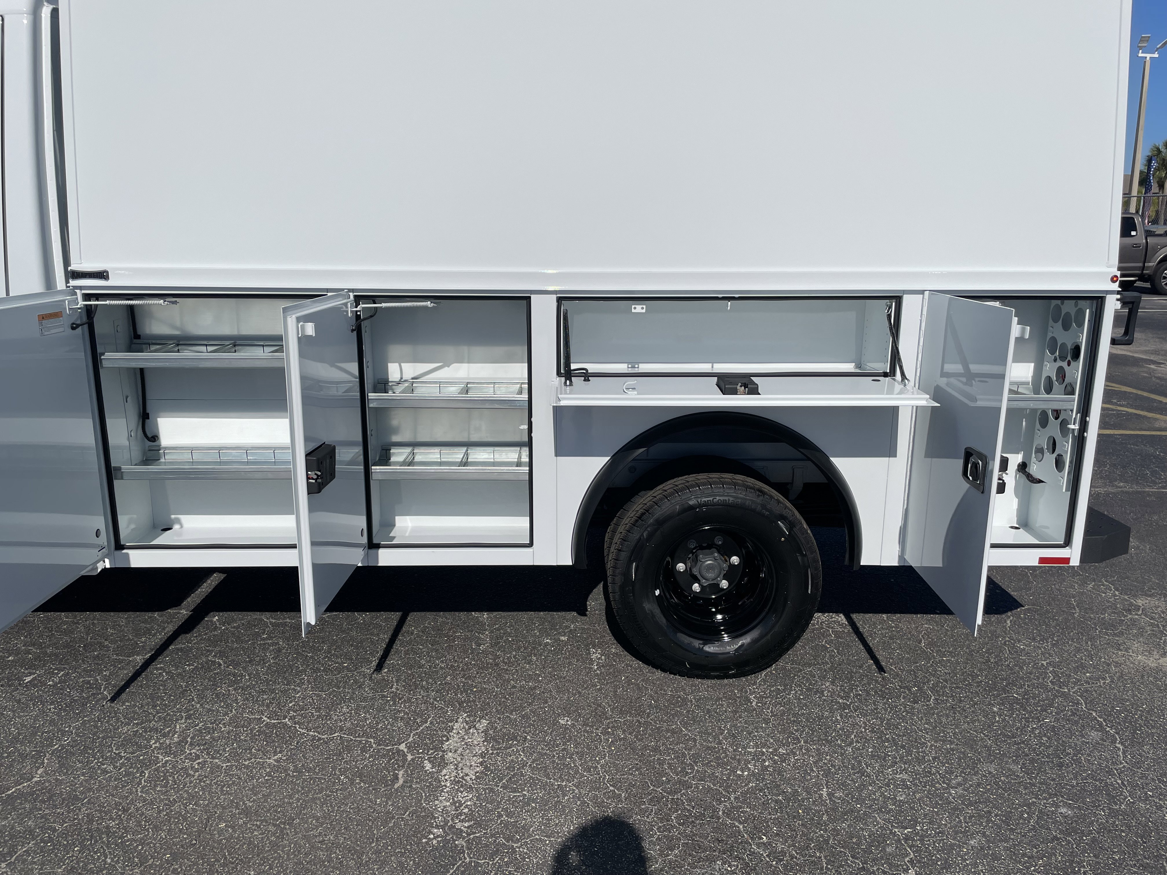 New 2025 Mercedes-Benz Sprinter 4500 image 8