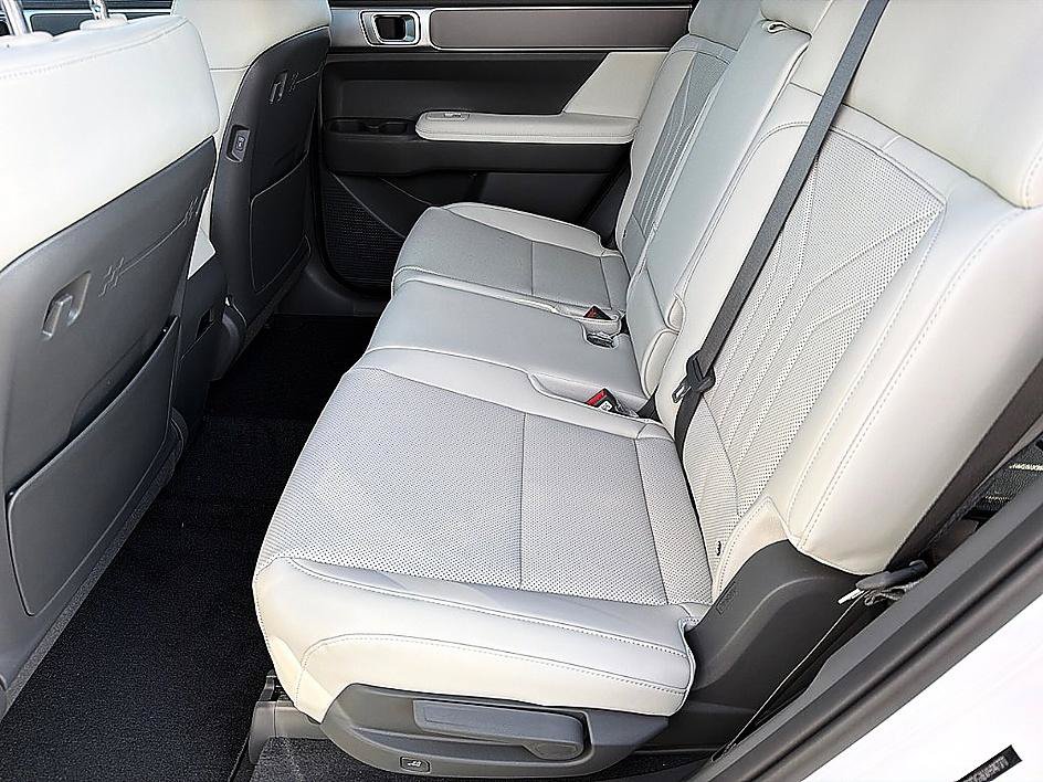 New 2027 Hyundai Santa Fe SEL AWD/4WD image 7
