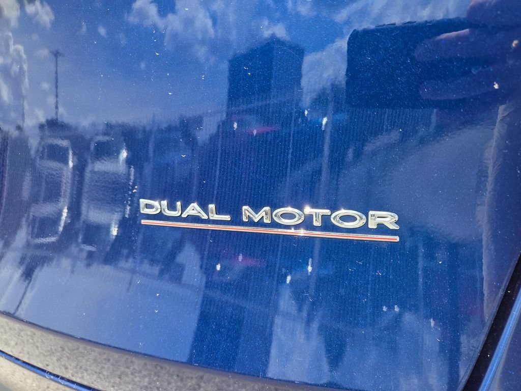 Used 2024 Tesla Model Y Performance AWD/4WD image 14