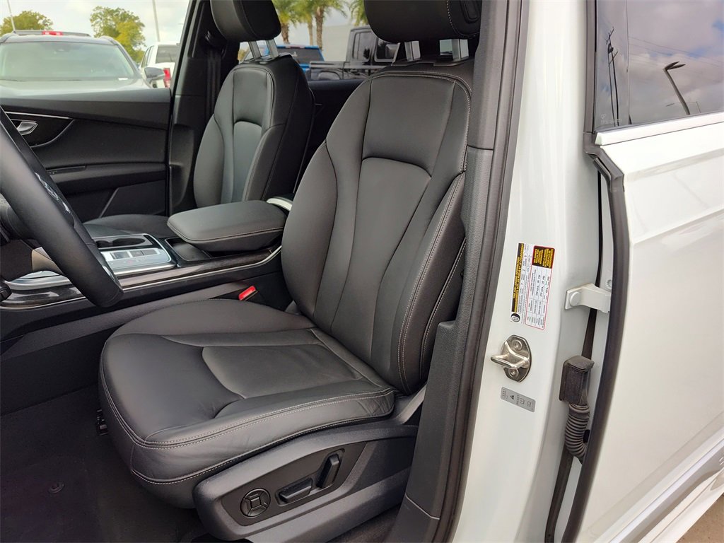 Certified 2025 Audi Q7 2.0T Premium image 23