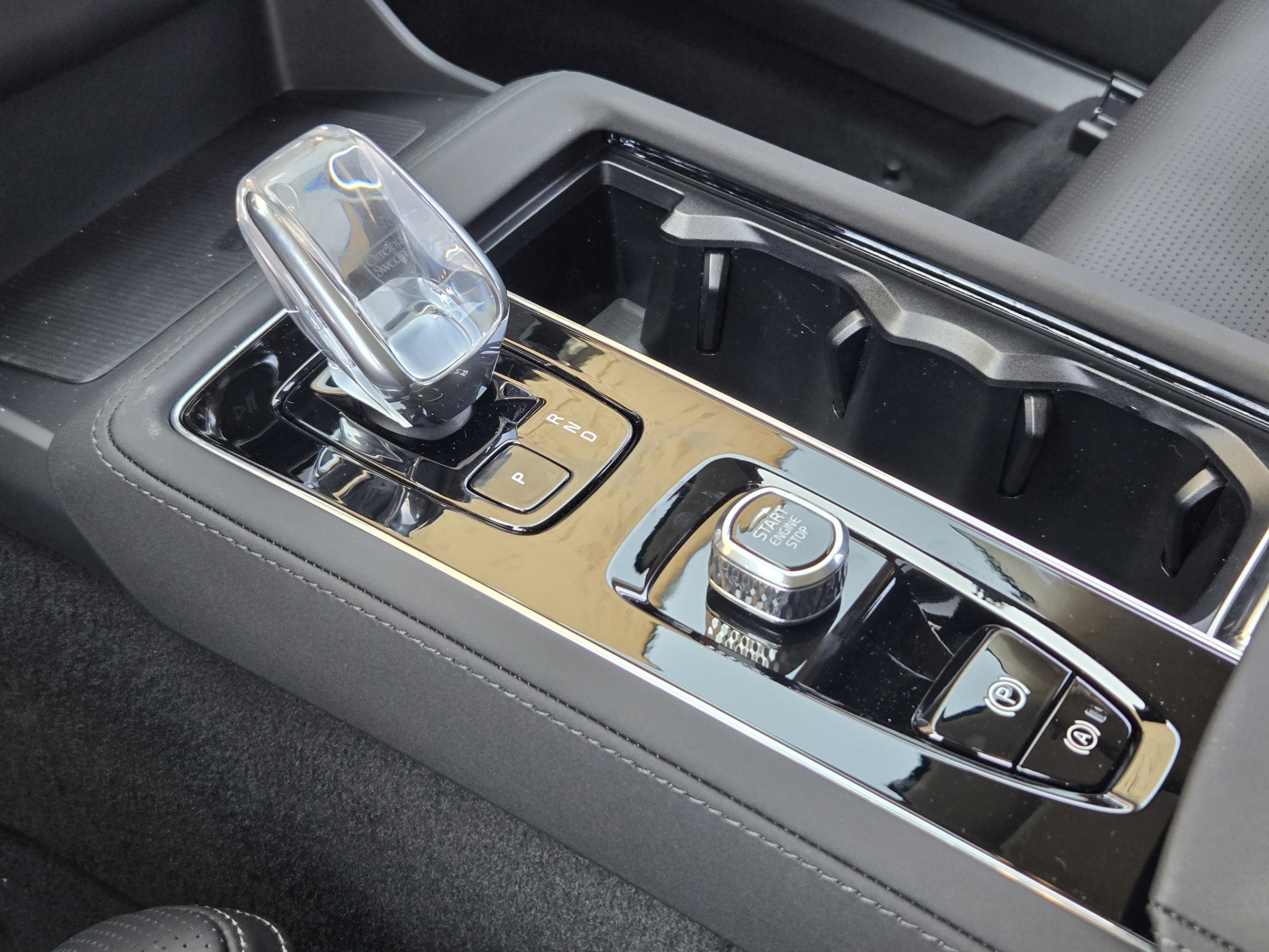 New 2027 Volvo XC90 B6 Ultra AWD/4WD image 16