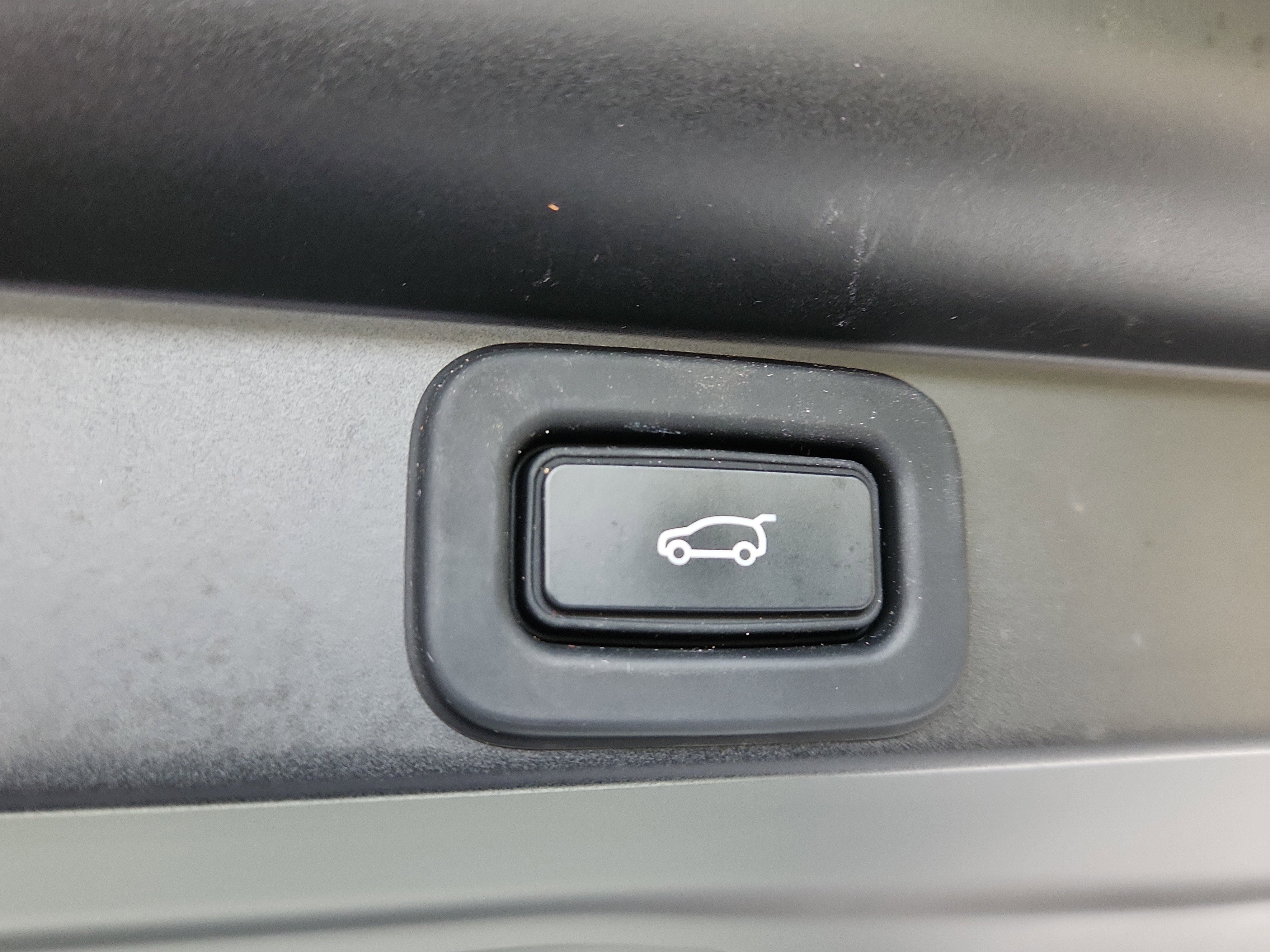 Certified 2023 Land Rover Range Rover SE image 16