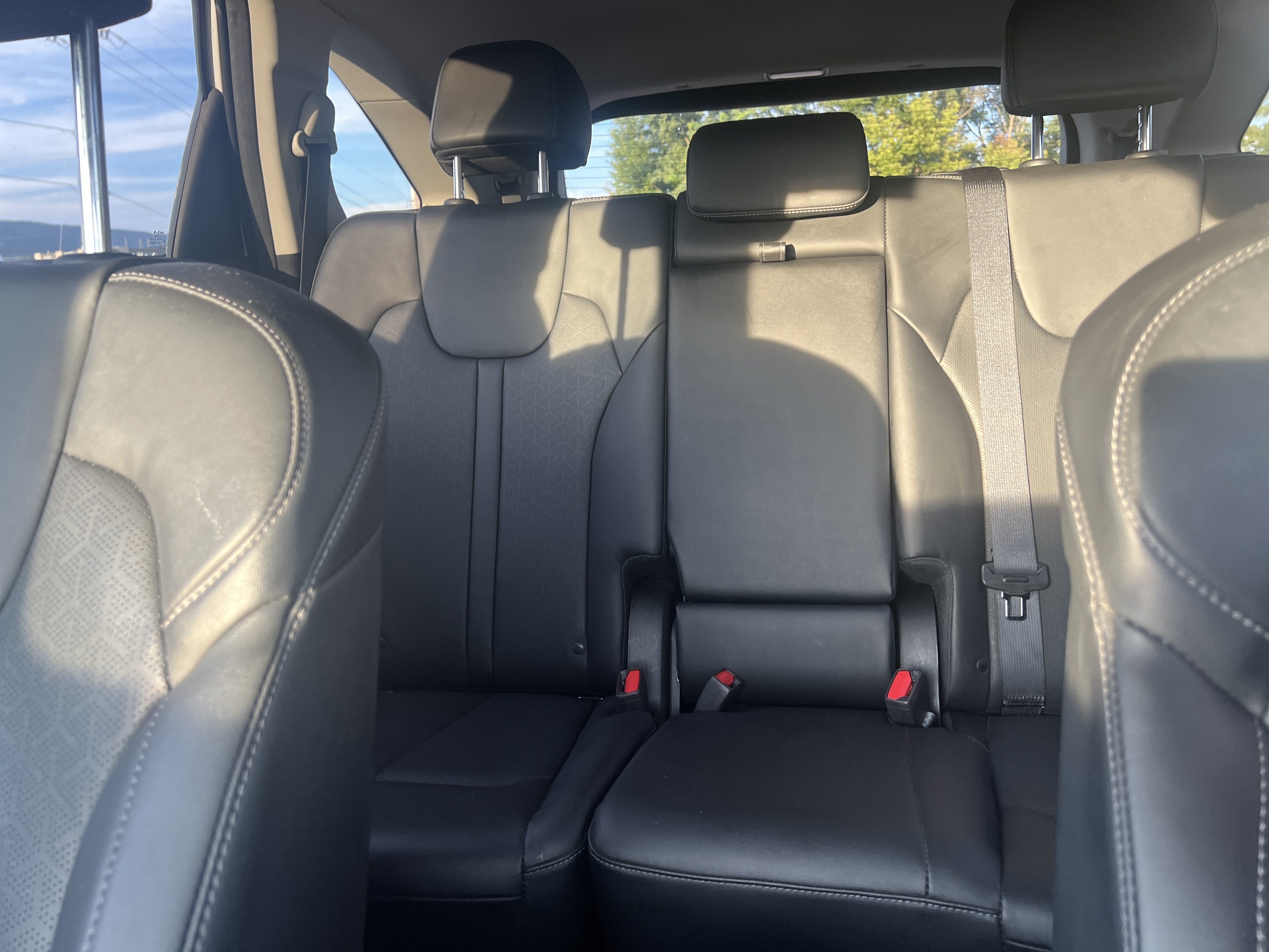 Used 2023 Kia Sorento S AWD/4WD image 35