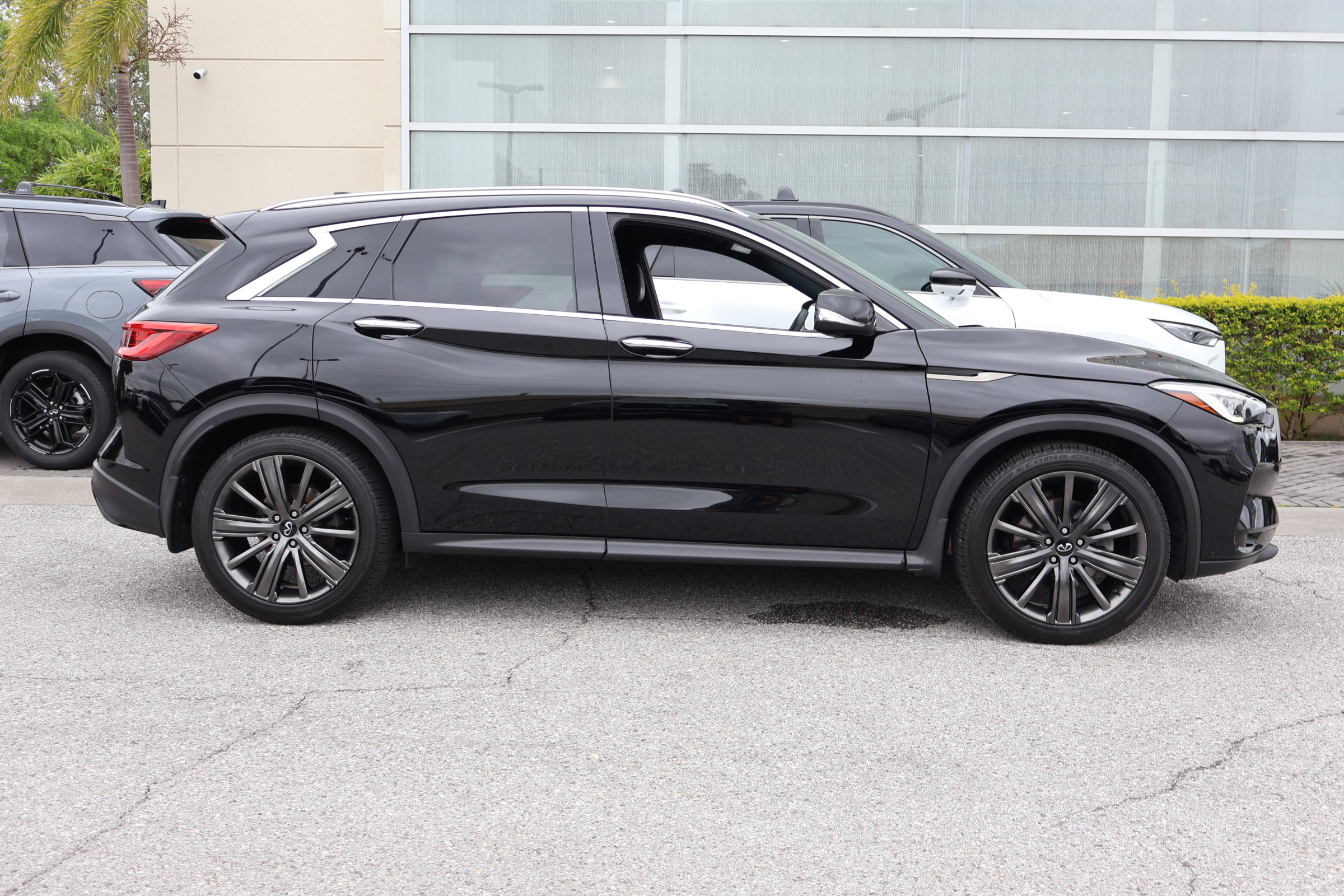 Certified 2020 INFINITI QX50 Essential w/ Edition 30 Package AWD/4WD image 11
