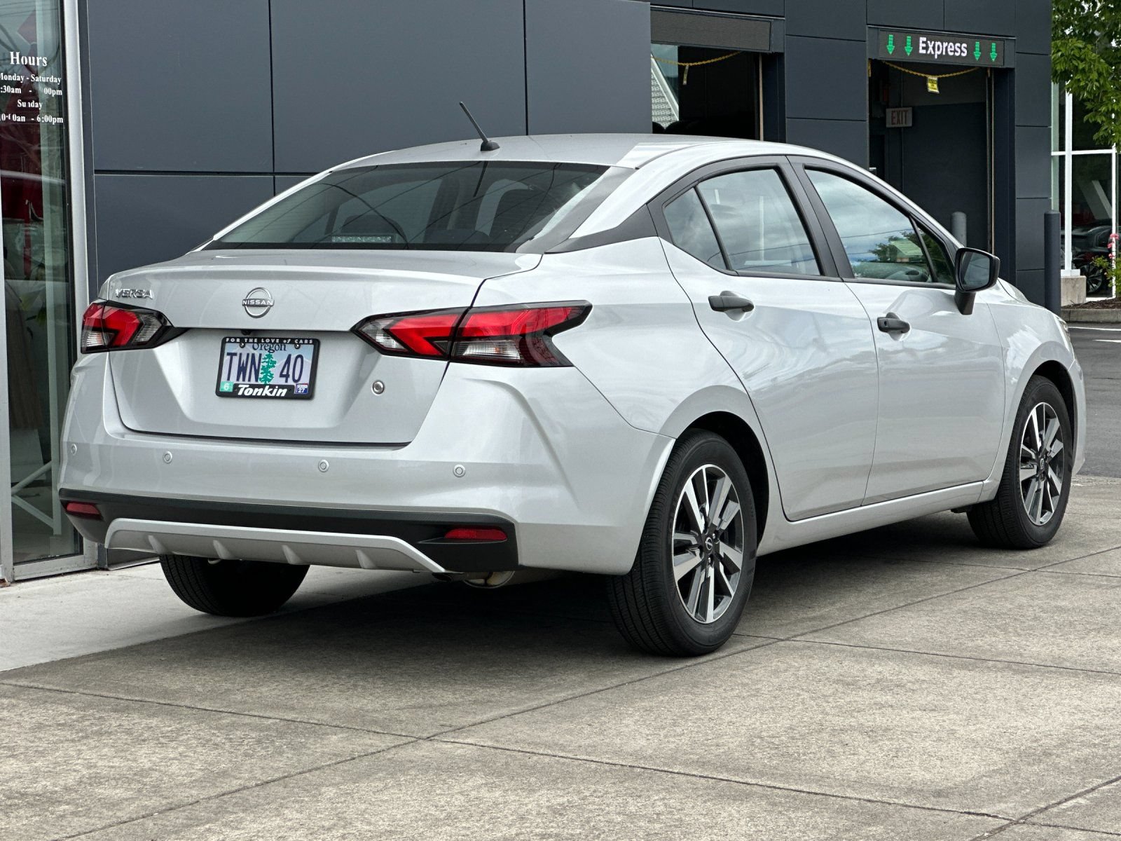 Used 2025 Nissan Versa S w/ S Plus Package FWD image 3