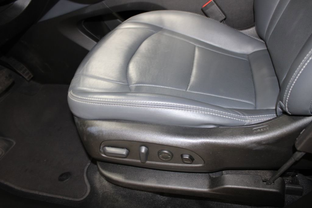 Used 2022 Buick Enclave Premium image 16