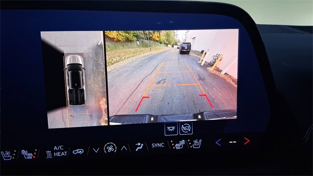 Used 2025 Chevrolet Silverado EV LT image 31