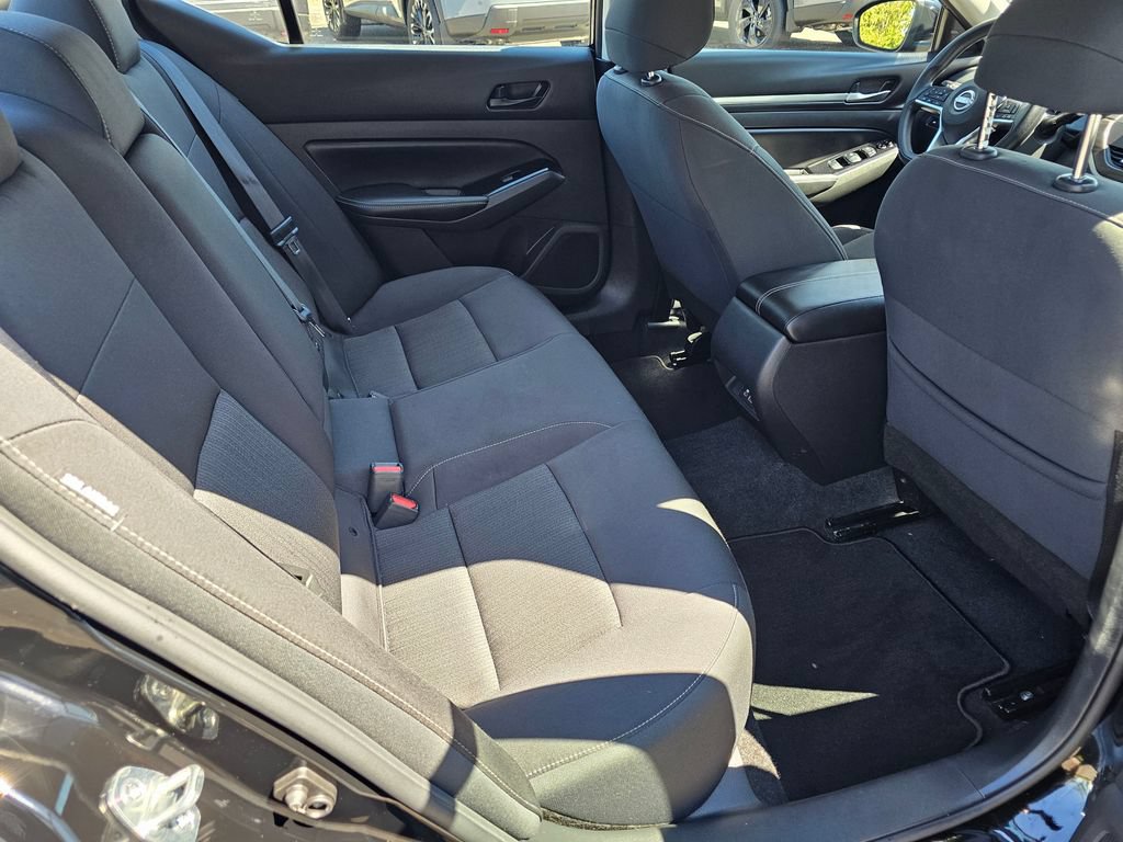 Used 2023 Nissan Altima 2.5 SV AWD/4WD image 14