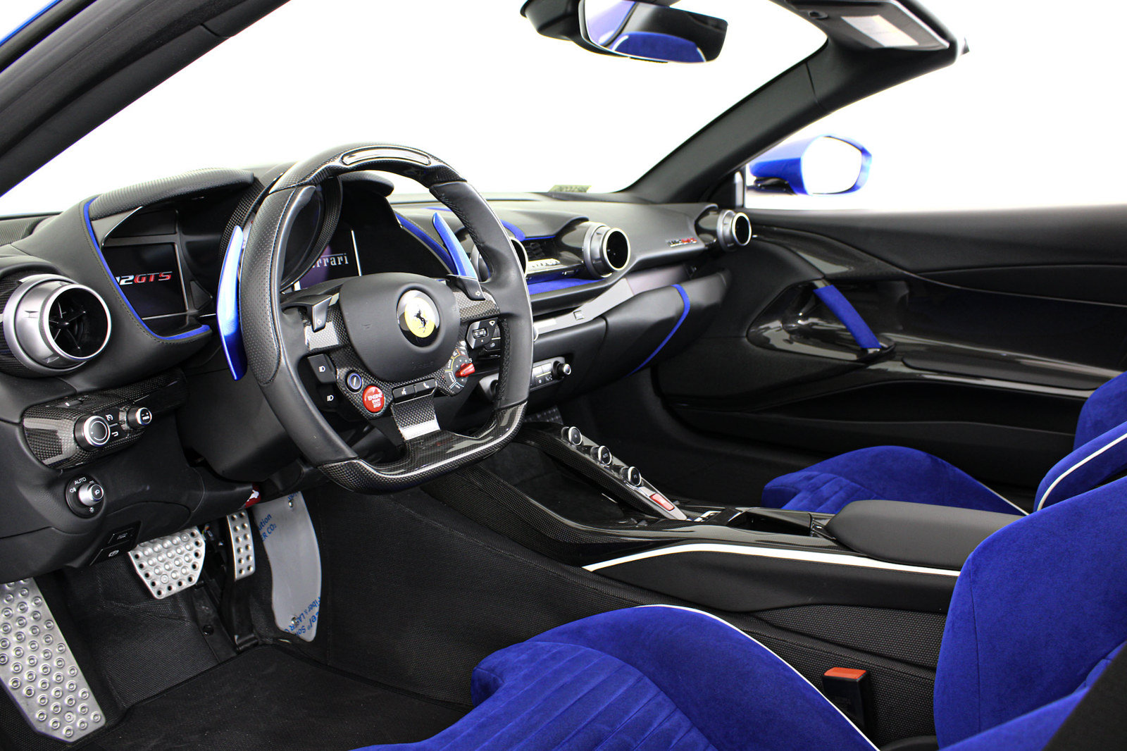 Certified 2022 Ferrari 812 GTS RWD image 29