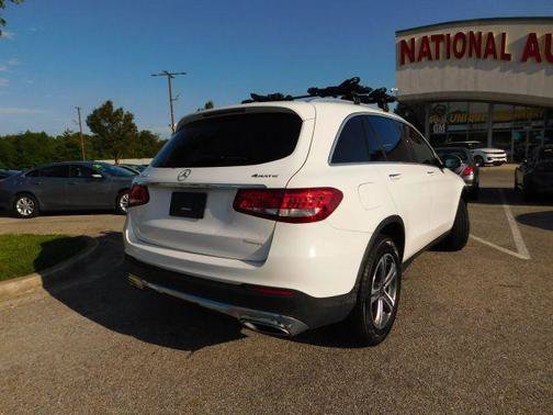 Used 2019 Mercedes-Benz GLC 300 4MATIC w/ Parking Assistance Package image 5