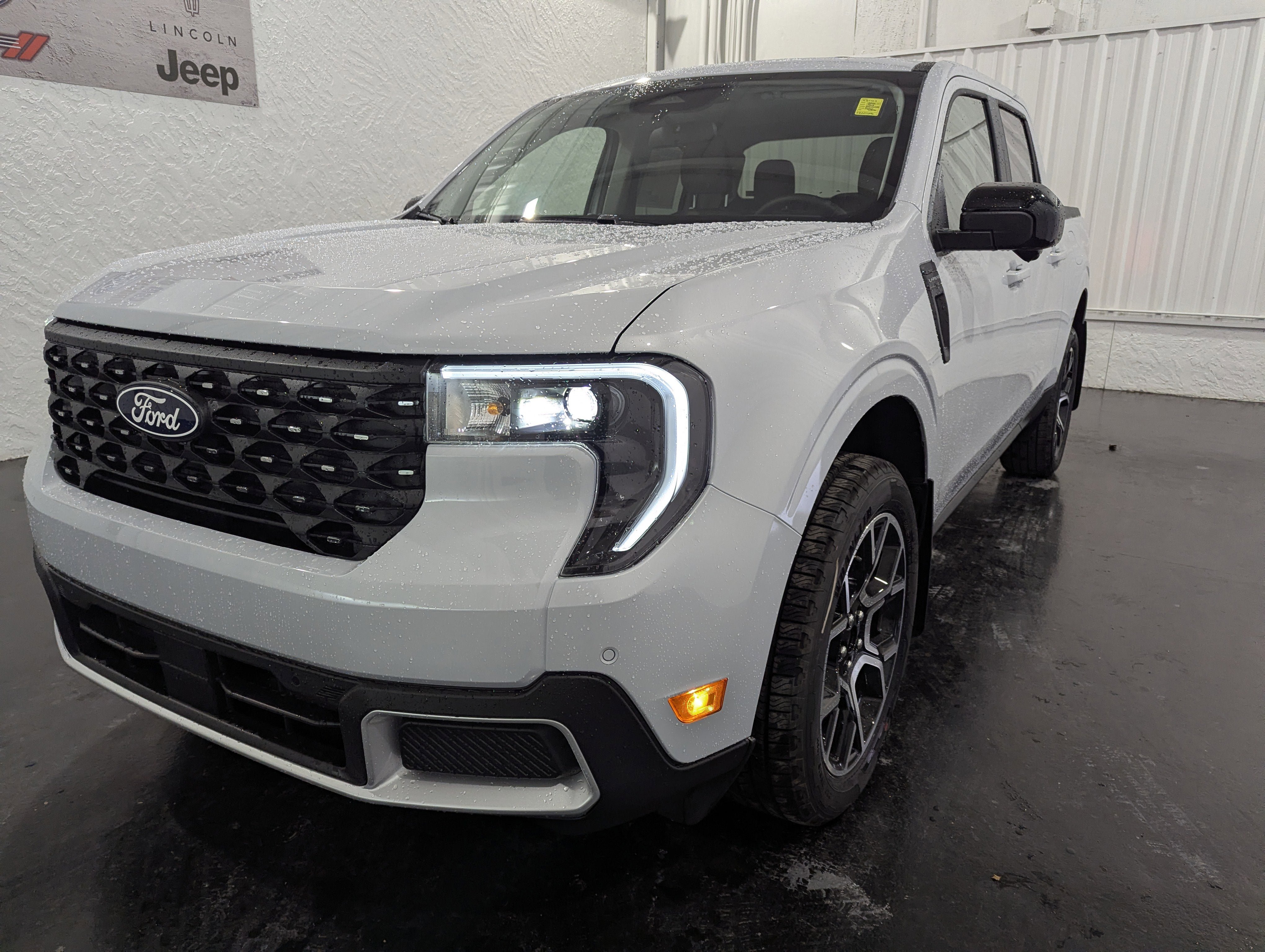 New 2026 Ford Maverick Lariat image 3