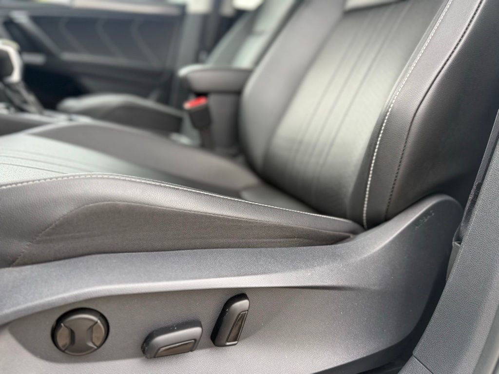 Used 2024 Volkswagen Tiguan Wolfsburg Edition image 9