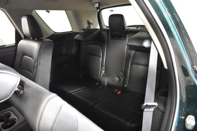 Used 2024 Nissan Pathfinder SL w/ Cargo Package AWD/4WD image 32