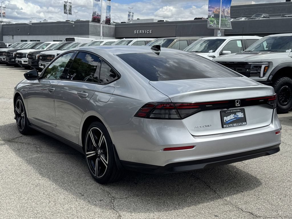 Used 2026 Honda Accord SE image 4