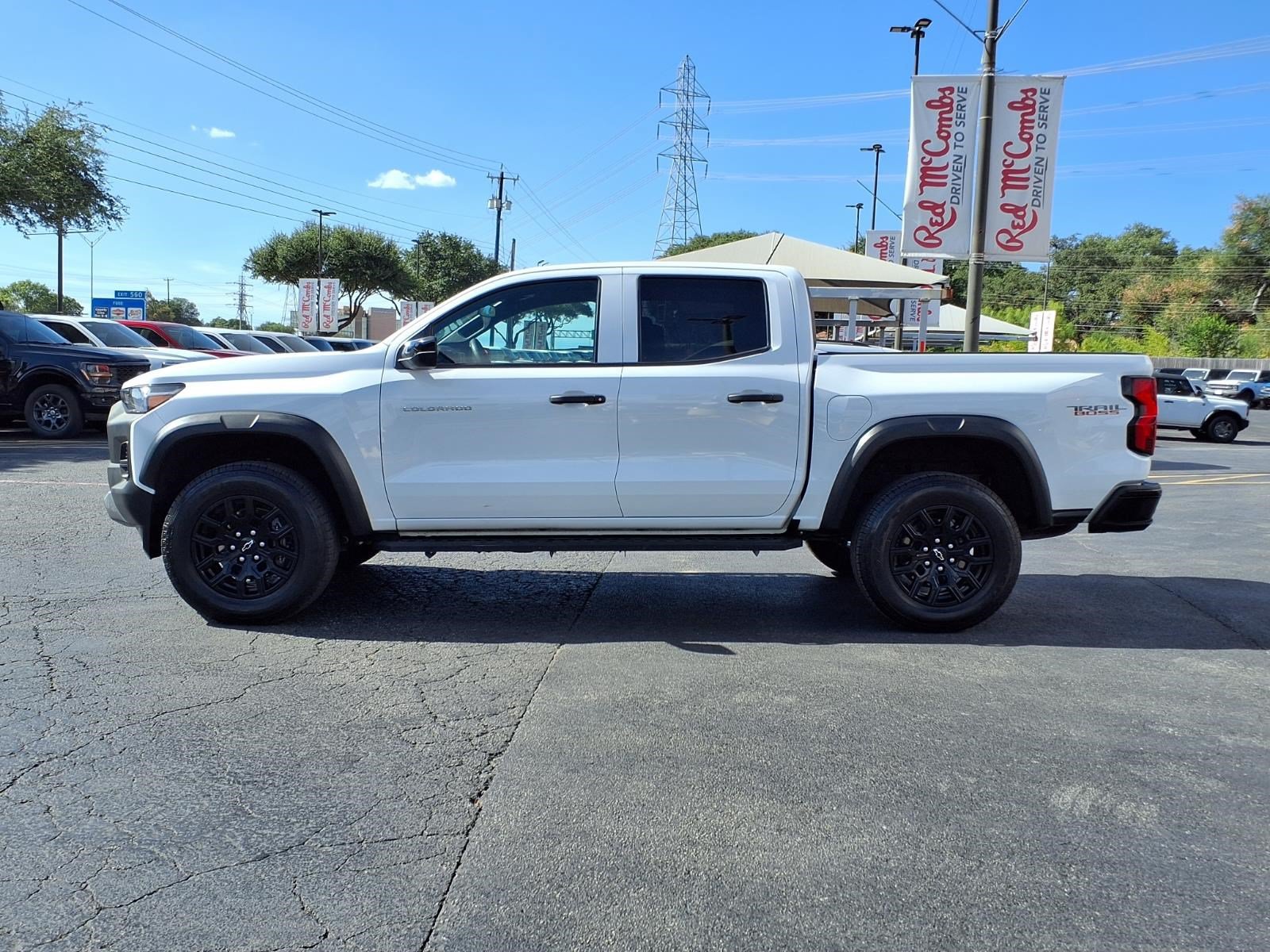 Used 2024 Chevrolet Colorado Trail Boss w/ Advanced Trailering Package AWD/4WD image 9