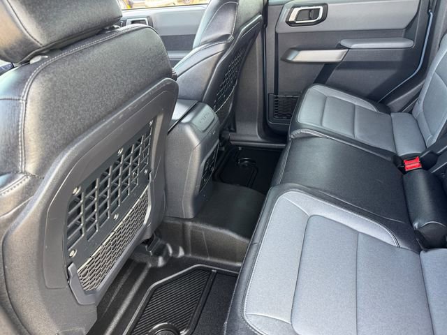 Used 2023 Ford Bronco Everglades image 18