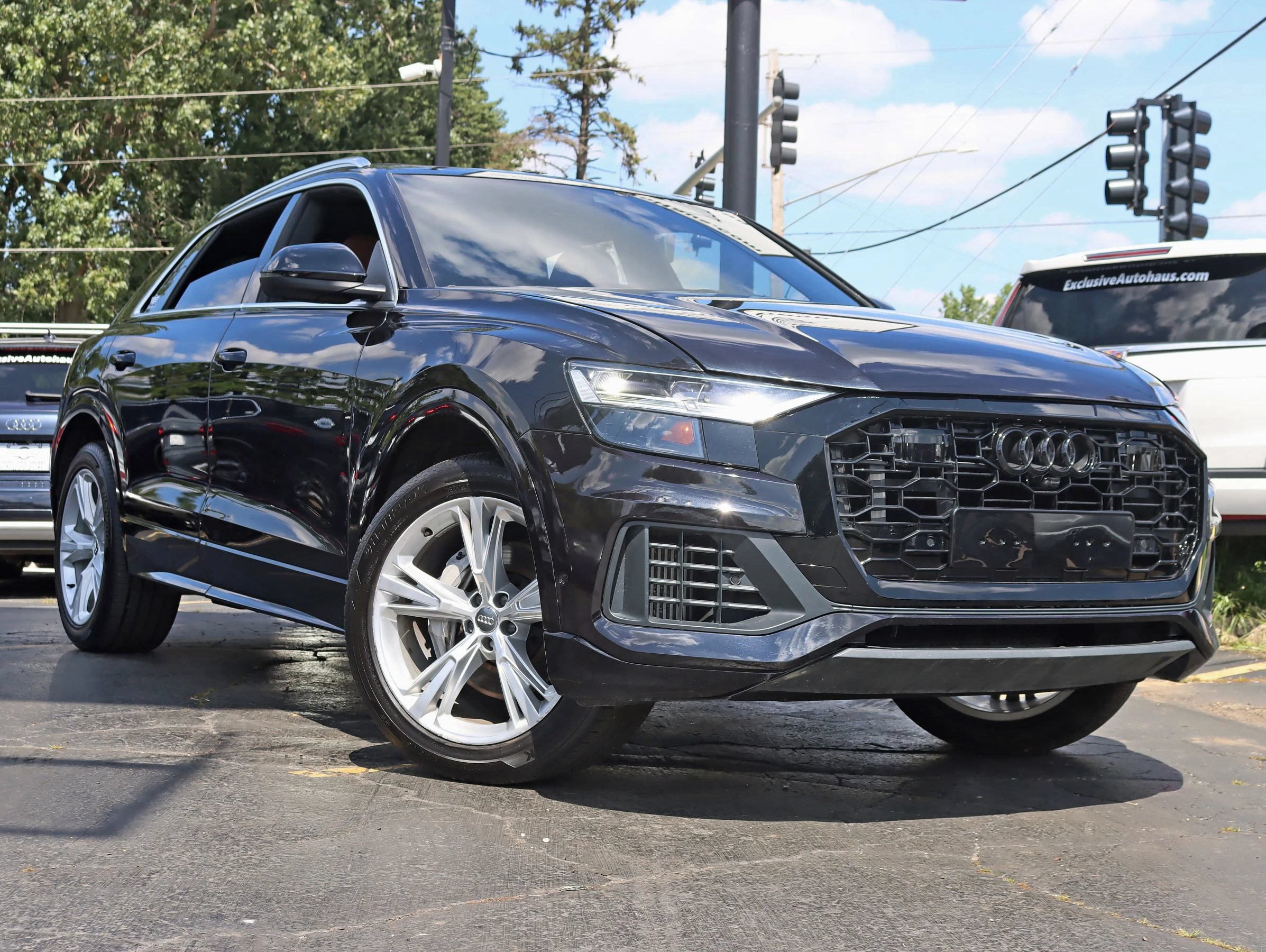 Used 2020 Audi Q8 Premium Plus w/ Premium Plus Package AWD/4WD image 8