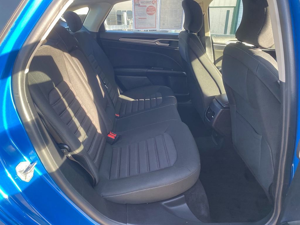 Used 2019 Ford Fusion SE image 26