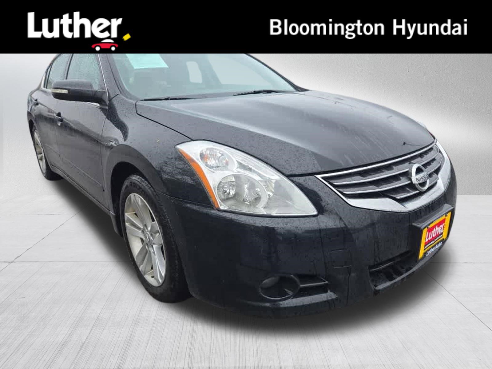 Used 2012 Nissan Altima 3.5 SR w/ Sport Pkg FWD image 1