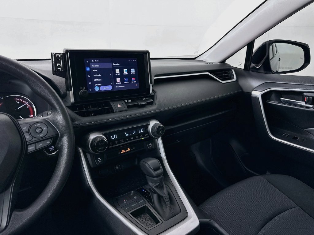 Certified 2025 Toyota RAV4 XLE w/ Convenience Package FWD image 23