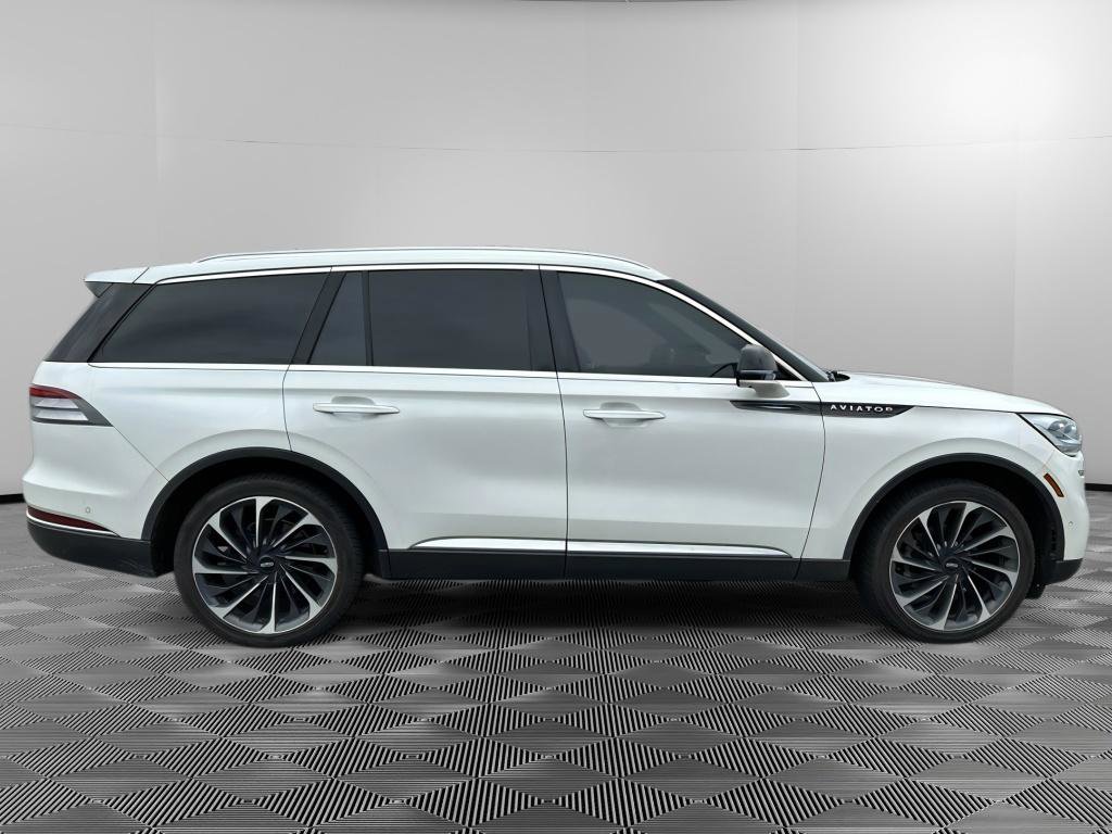 Used 2022 Lincoln Aviator Reserve w/ Equipment Group 201A image 8