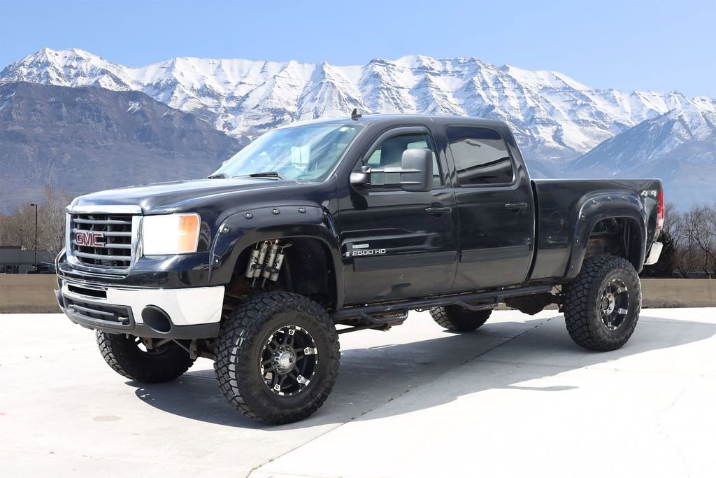 Used 2009 GMC Sierra 2500 SLT w/ SLT Convenience Package AWD/4WD image 2