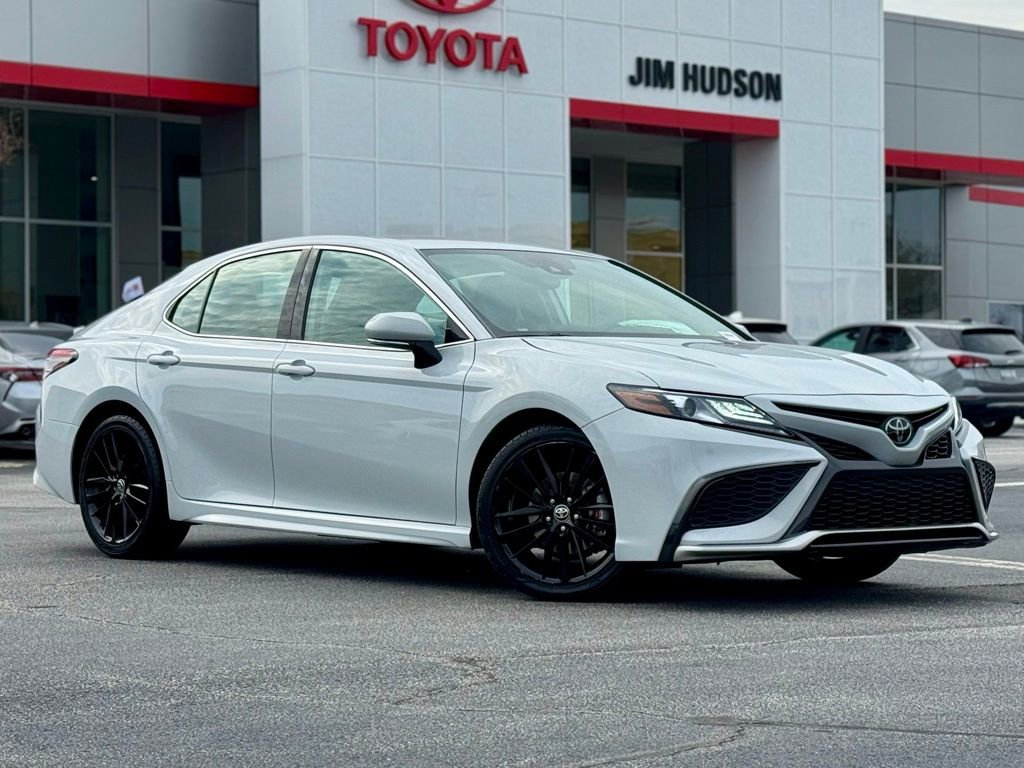 Used 2024 Toyota Camry XSE image 2