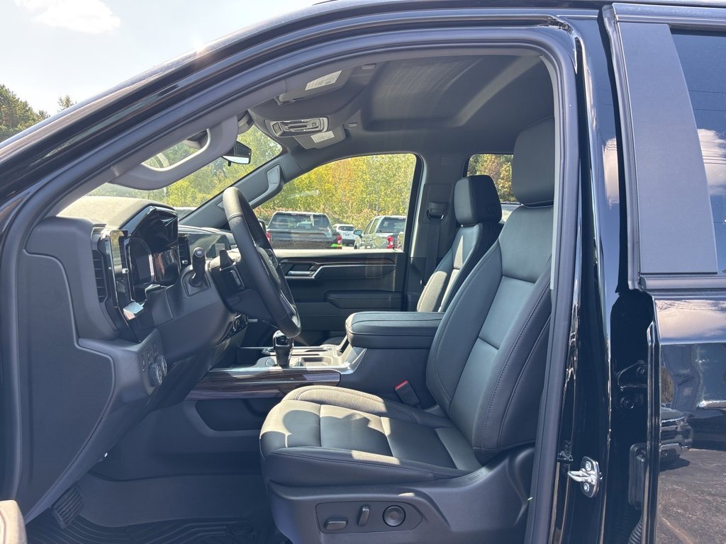 New 2026 Chevrolet Silverado 1500 LT Trail Boss w/ Convenience Package II image 10