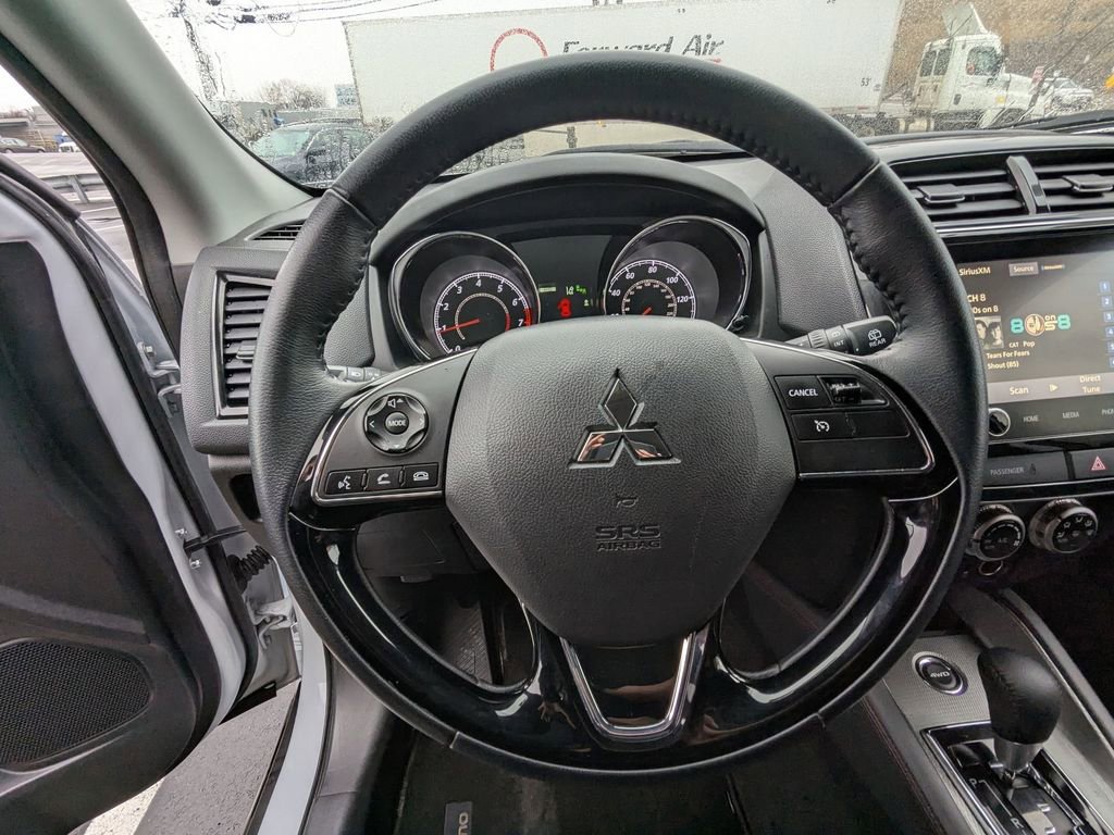 Used 2025 Mitsubishi Outlander Sport SE image 16