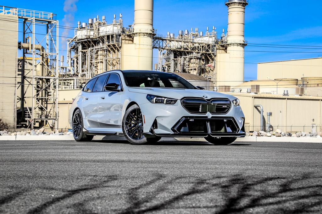 New 2026 BMW M5 Touring image 9