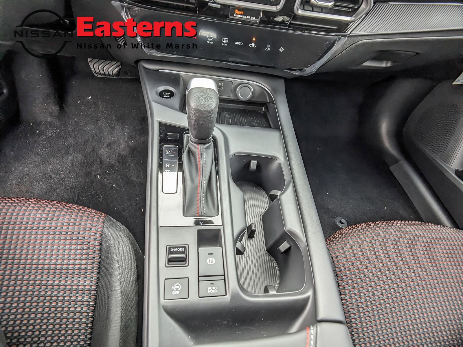 New 2026 Nissan Sentra SR w/ Floor Mat Package FWD image 13