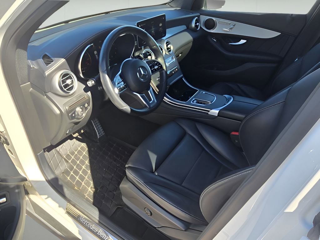 Used 2023 Mercedes-Benz GLC 300 4MATIC Coupe image 25