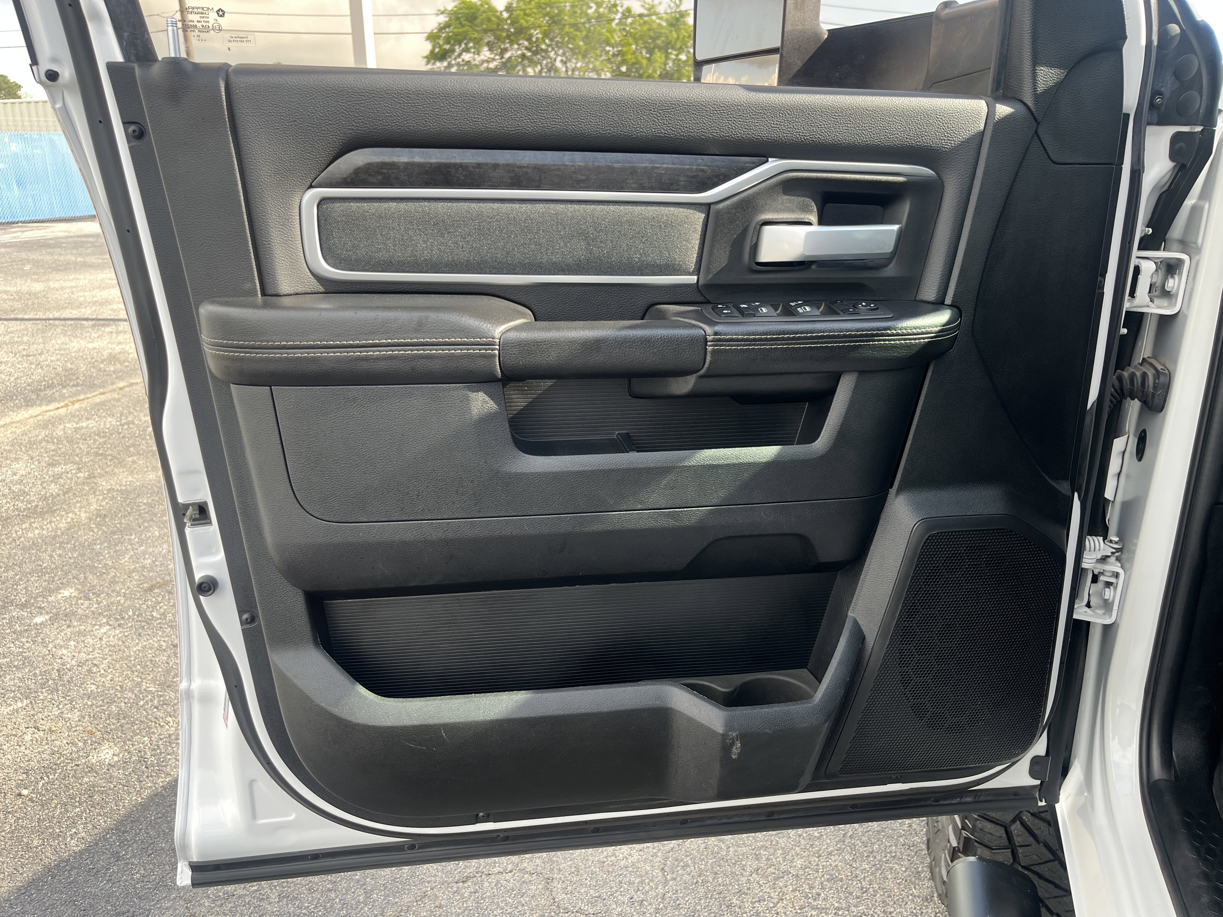 Used 2022 RAM 2500 Lone Star w/ Night Edition image 13