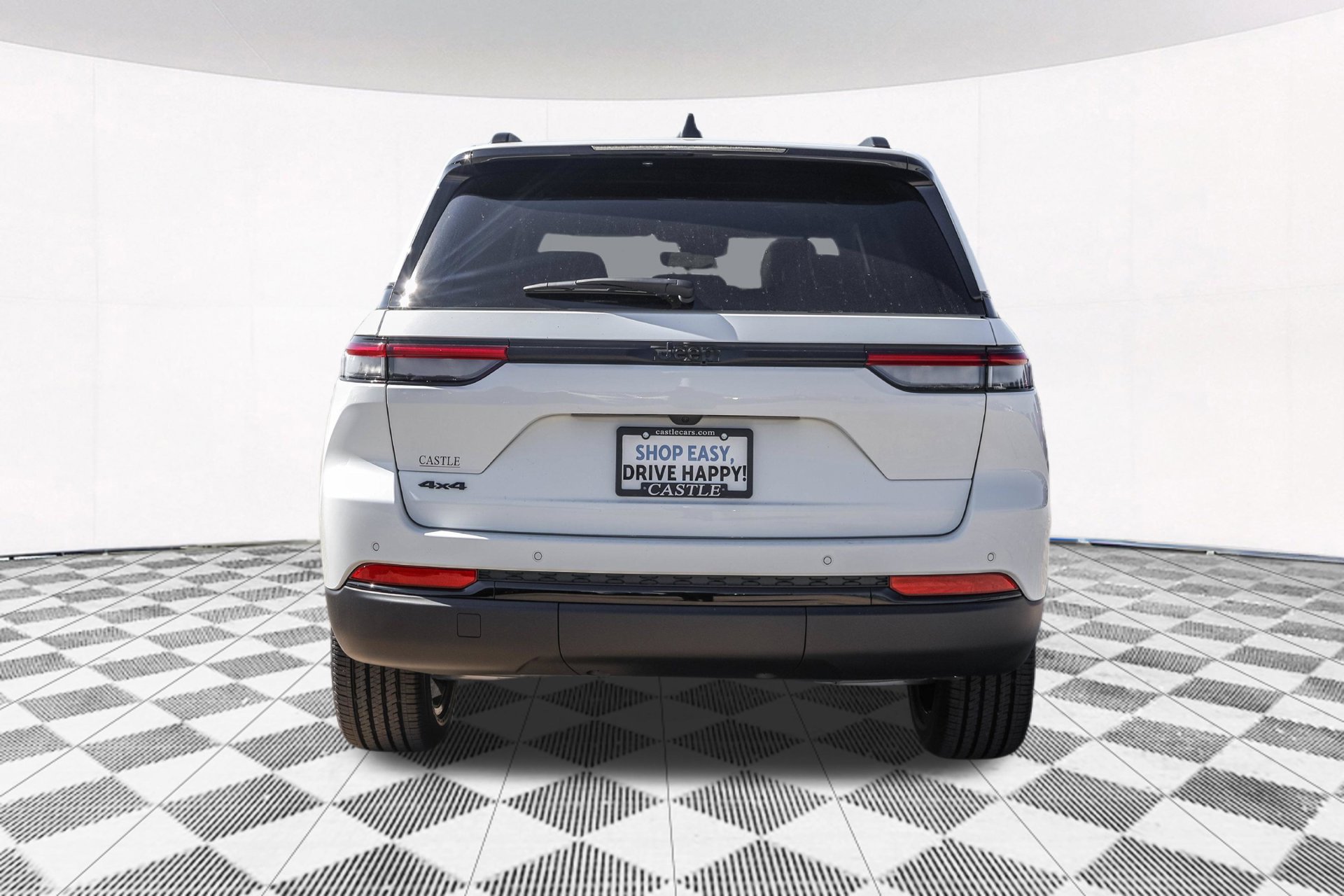 Used 2025 Jeep Grand Cherokee Altitude AWD/4WD image 17