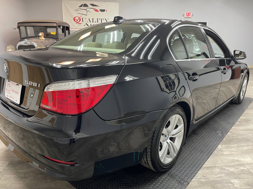 Used 2010 BMW 528i Sedan RWD image 16