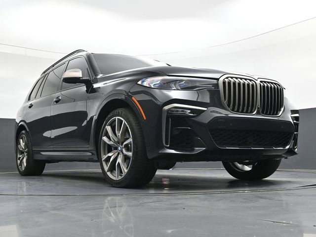Used 2020 BMW X7 M50i w/ Dynamic Handling Package AWD/4WD image 38