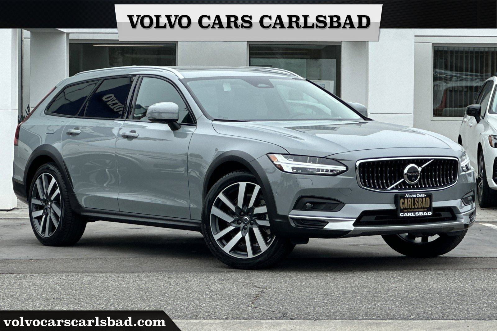 New 2025 Volvo V90 B6 Cross Country Ultra w/ Protection Package Premier
