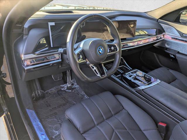 Used 2025 BMW i7 xDrive60 image 10