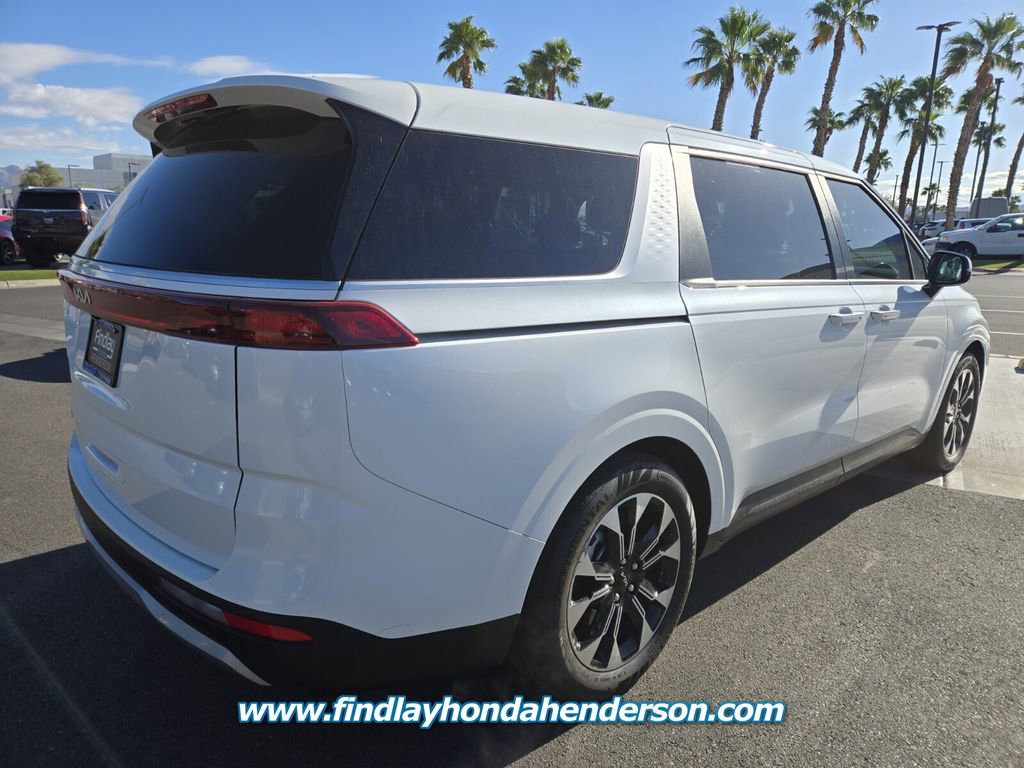Used 2024 Kia Carnival EX FWD image 6
