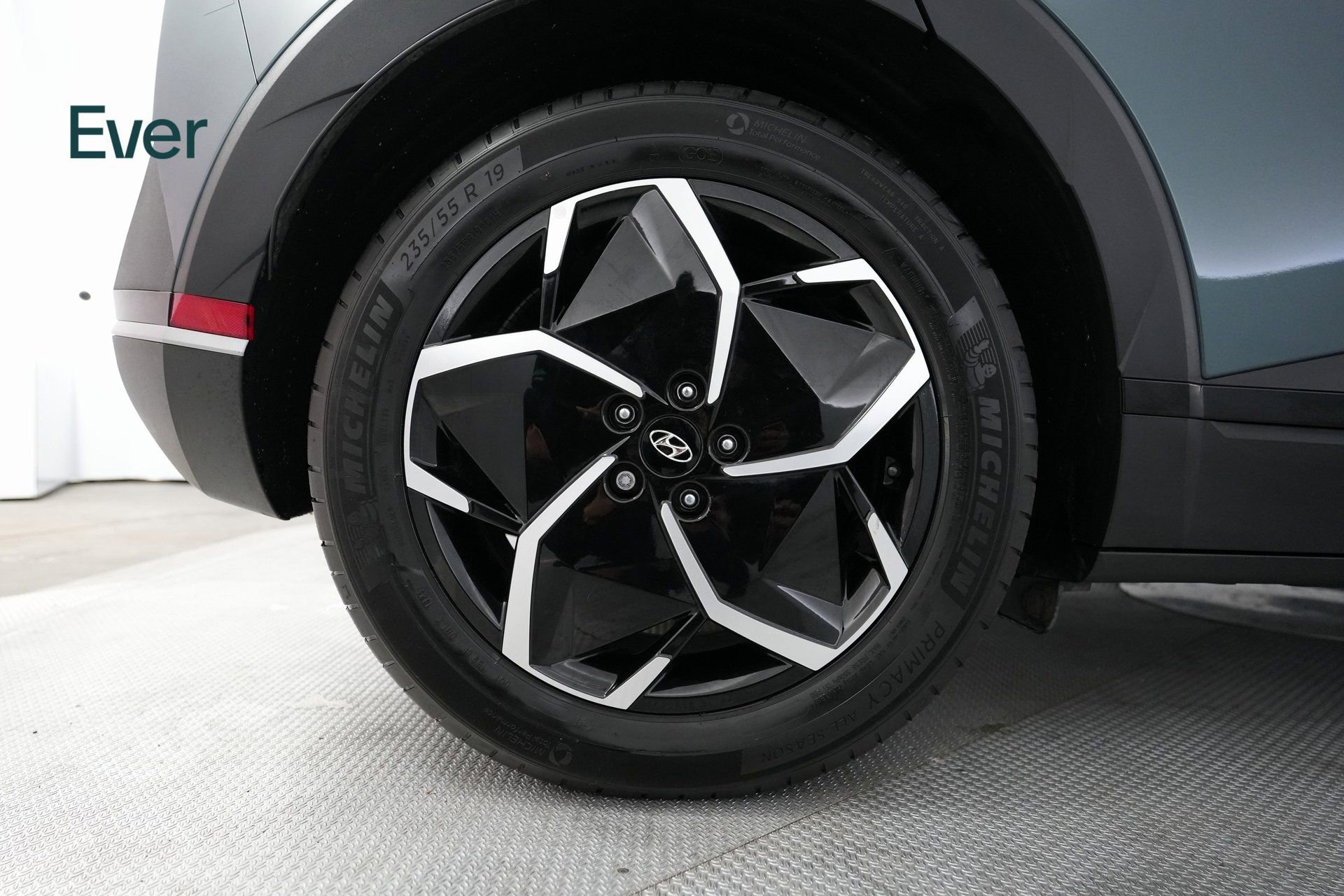 Used 2024 Hyundai Ioniq 5 SEL image 18