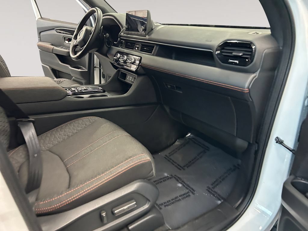 Certified 2023 Honda Pilot Sport image 15