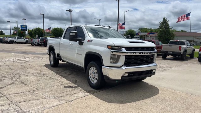 Used 2022 Chevrolet Silverado 2500 LT w/ Convenience Package AWD/4WD image 3