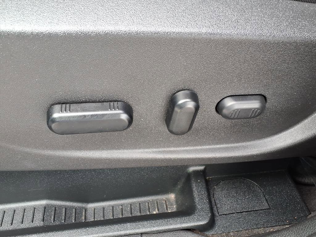 Used 2019 Ford Escape SE image 15